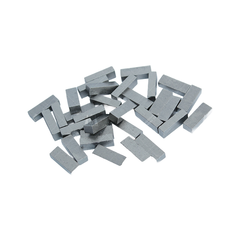 Segments de scie &agrave; ruban diamant&eacute;s pour le sciage de blocs de marbre de pr&eacute;cision