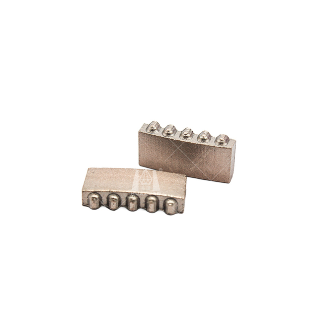 Segment diamant&eacute; &agrave; pointe de point pour le carottage du b&eacute;ton arm&eacute;