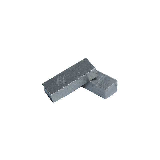 Segments de scie &agrave; ruban diamant&eacute;s pour le sciage de blocs de marbre de pr&eacute;cision