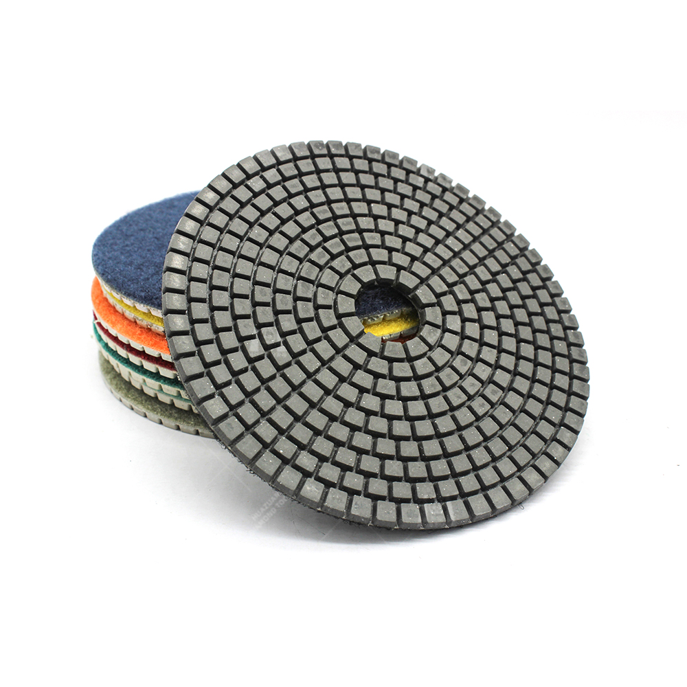 Tampons diamant&eacute;s flexibles &agrave; motif de grille pour le polissage du granit, du marbre et du quartzite