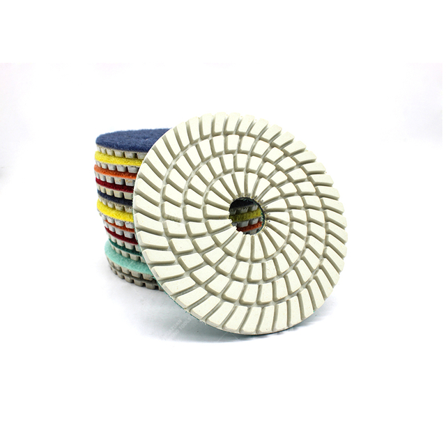 Tampons diamant&eacute;s flexibles en spirale pour le polissage de la pierre