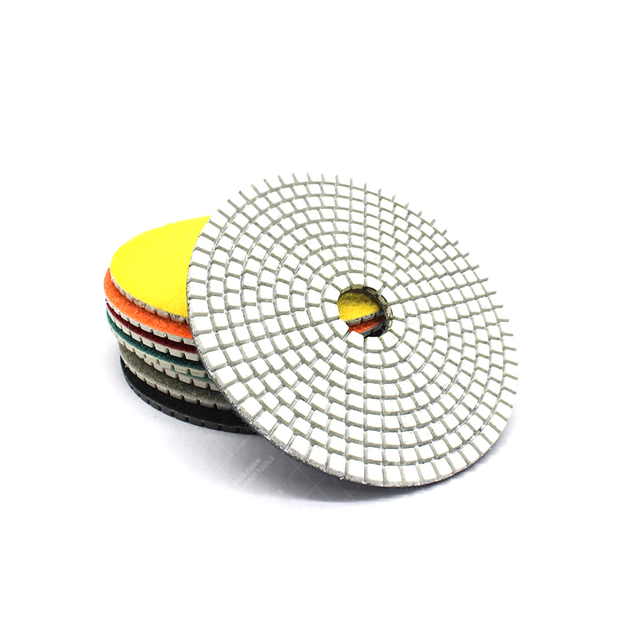 Tampons diamant&eacute;s flexibles &agrave; motif de grille pour le polissage du granit, du marbre et du quartzite