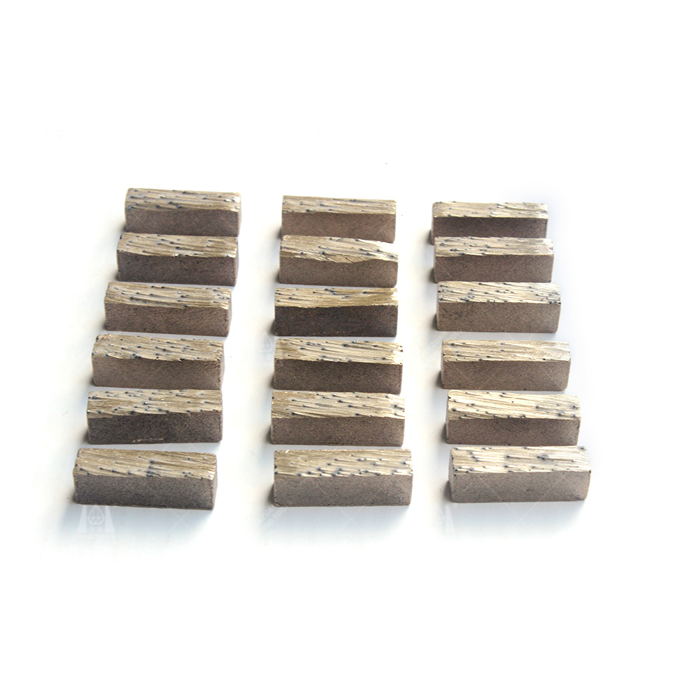 Segment diamant&eacute; pour le meulage du b&eacute;ton