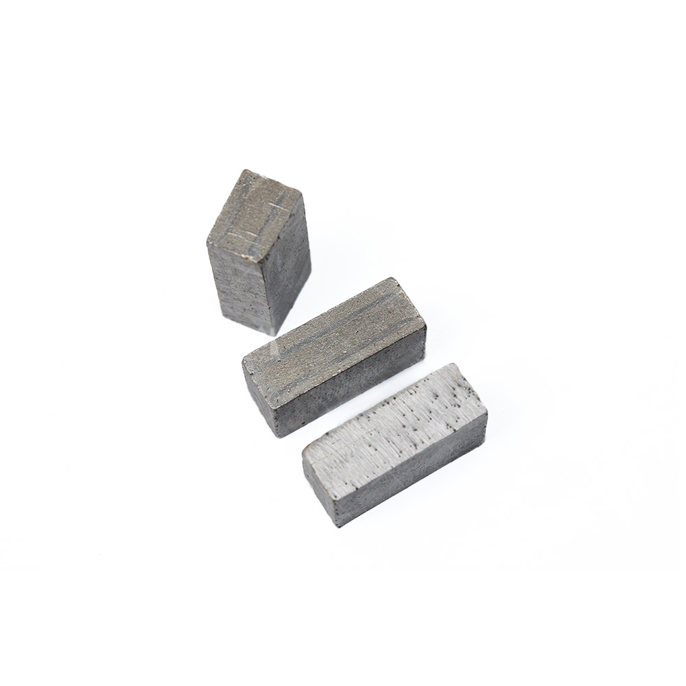 Segments diamant&eacute;s pour le meulage des sols en terrazzo